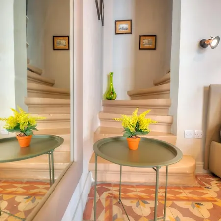 Charming & Traditional Flat In Center Esch1-2 * Valletta